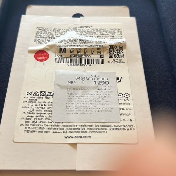 NWT Zara Long earrings in mixed media material in lovely metallic colours ! - Picture 4 of 7